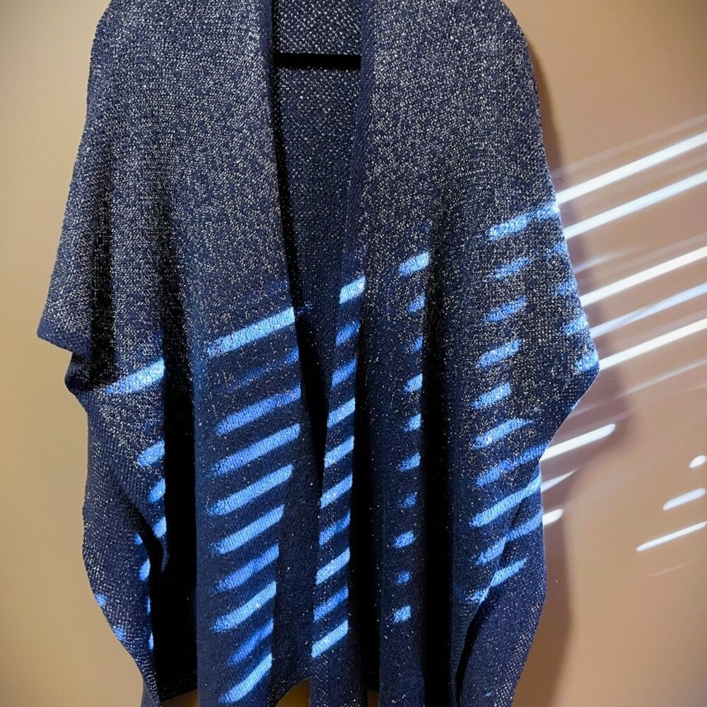 NWOT Warm ITALIAN MADE Mauve & Silver thread long wrap elegant ONE SIZE